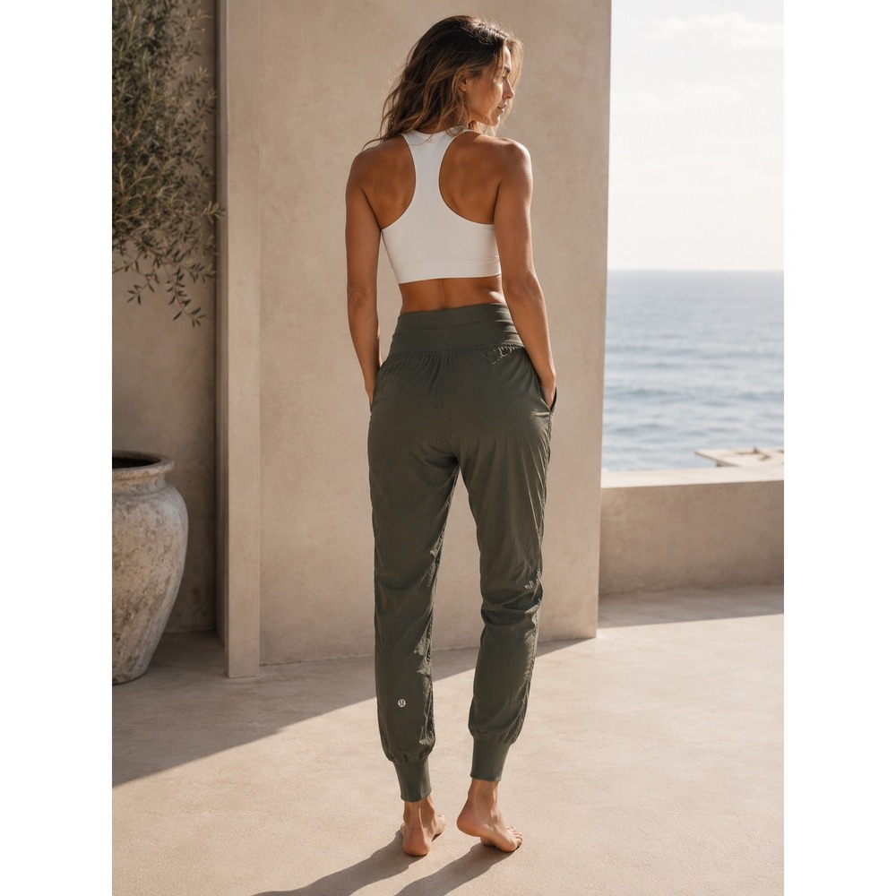 Lululemon Dance Studio Jogger Women Size 4 Dark Olive W5BPJS 29" Inseam Swift
